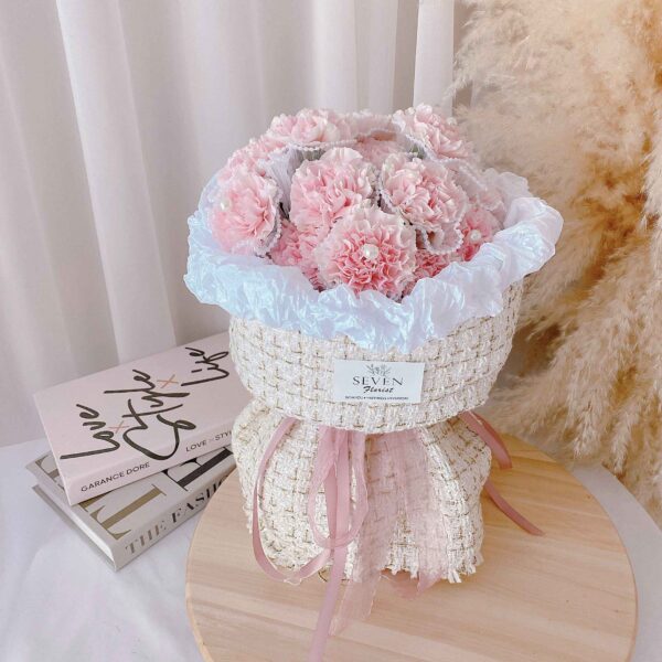 Pearly Carnation [Fresh Flower]