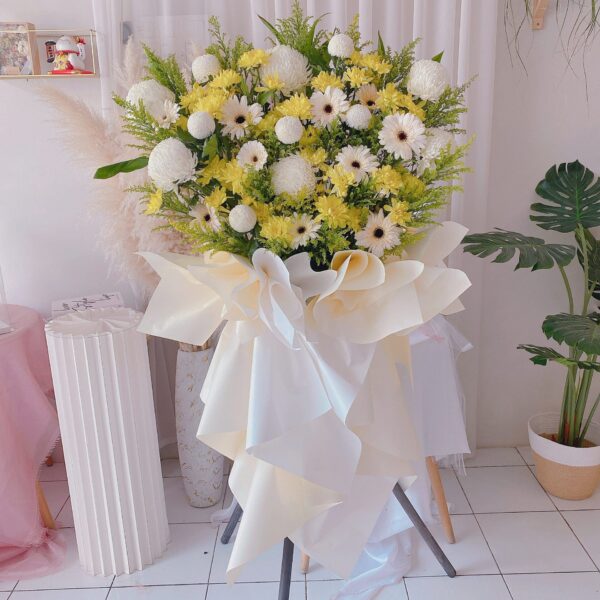 Restful Reverie Condolence Stand